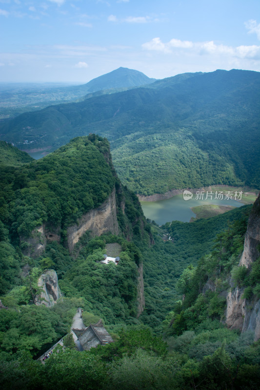 中国甘肃平凉崆峒山古建筑与自然风光