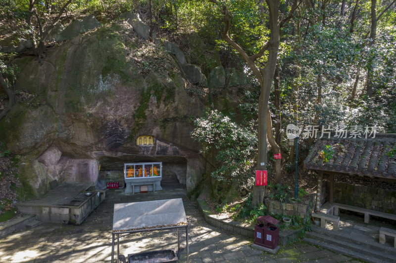 杭州宝石山景区银鼓洞风景