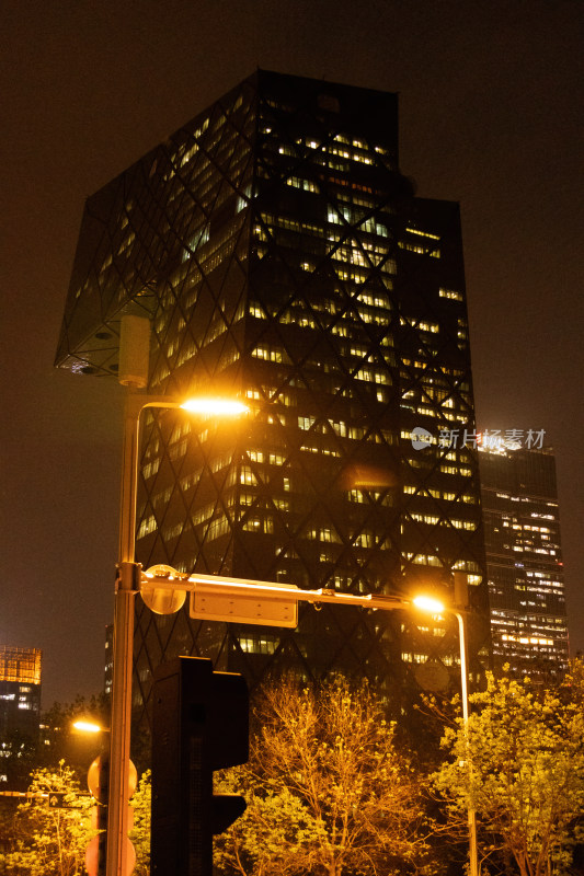 夜幕下的北京CBD中央电视台地标建筑夜景