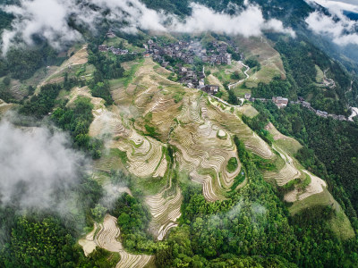 航拍千层梯田