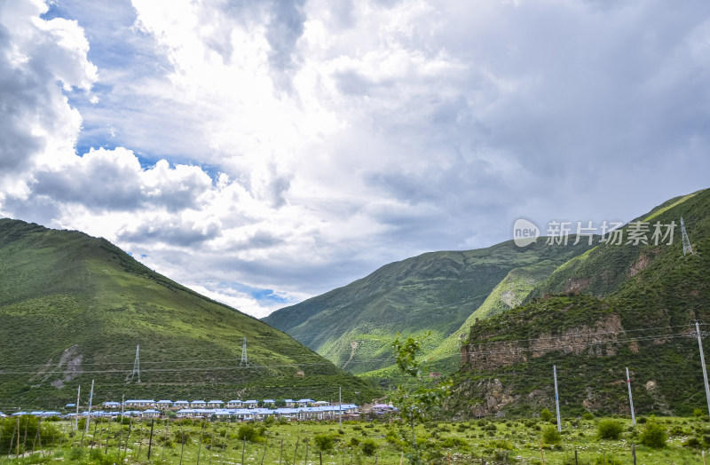 西藏林芝地区318国道川藏公路沿途风景