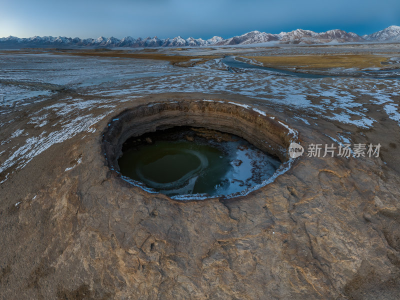 新疆南疆塔县帕米尔木吉火山群航拍