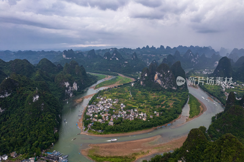 桂林阳朔漓江山水自然风光航拍