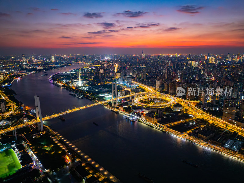 航拍上海黄浦江南浦大桥夜景