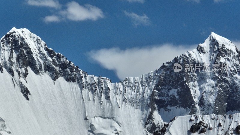 壮丽雪山