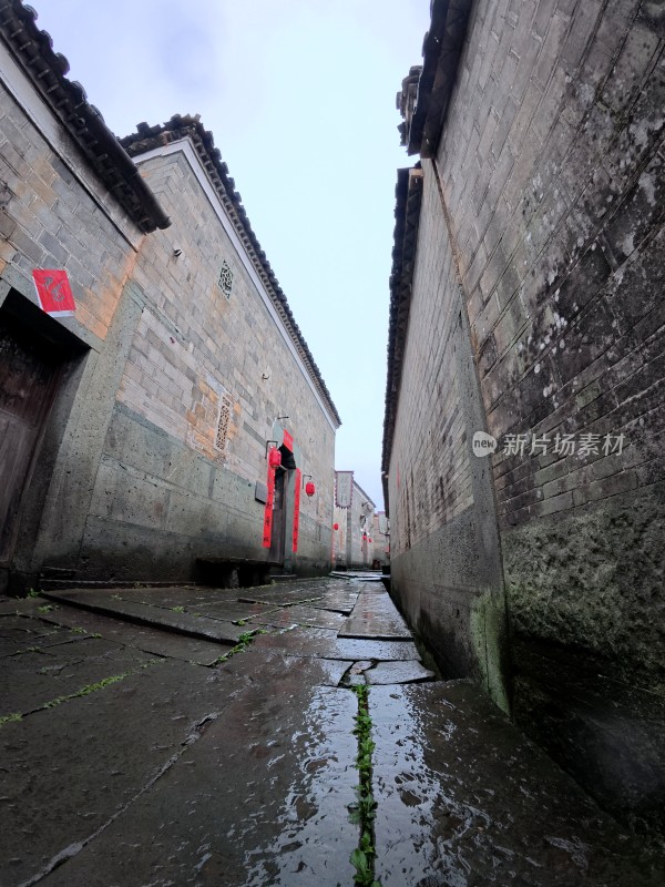 雨中竹桥古村