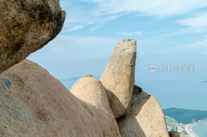 青岛崂山仰口景区的巨石