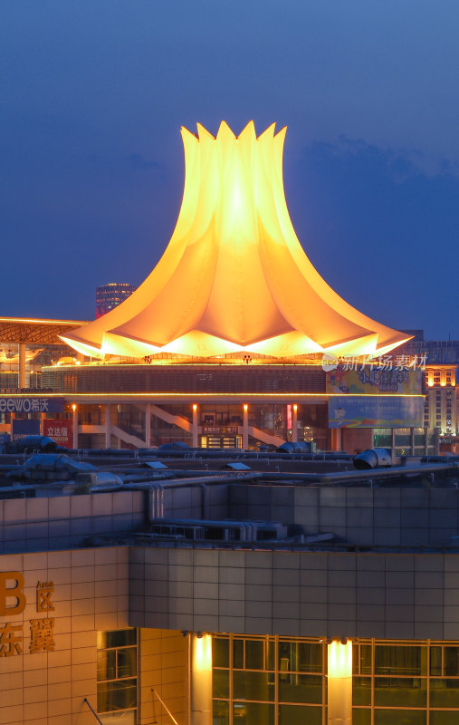 广西南宁国际会展中心城市风光建筑夜景