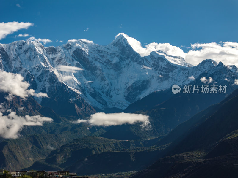 西藏林芝索松村南迦巴瓦峰雪山航拍