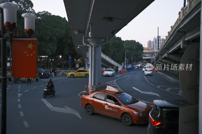 城市街道交通景象