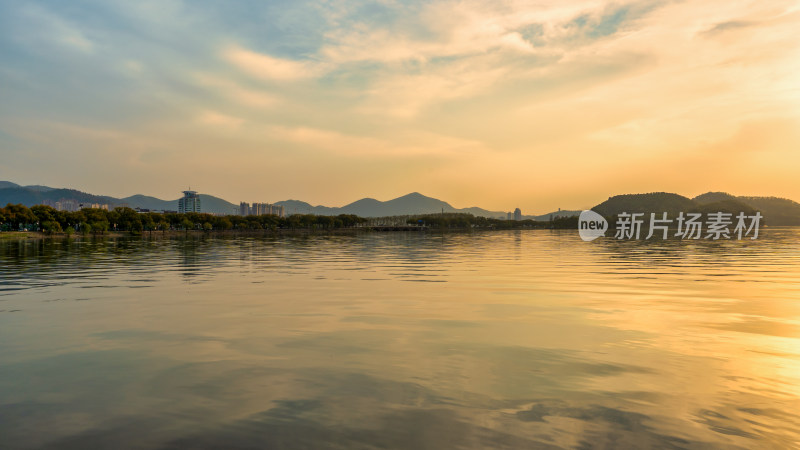 湖北黄石磁湖日落景色