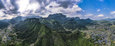 湖南张家界天门山天门镇航拍