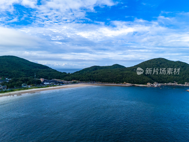 大海海洋沙滩青澳湾海岛航拍图