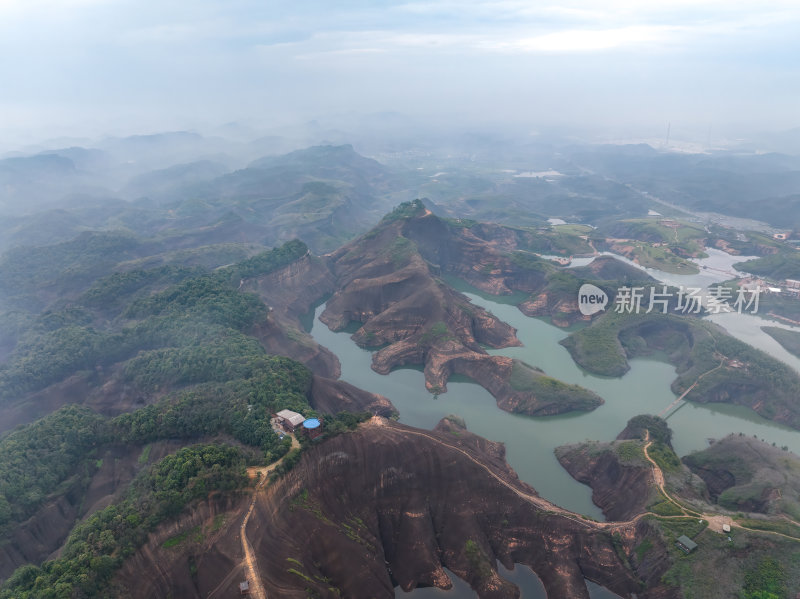 湖南郴州晨雾高椅岭山峰山峦漫步航拍