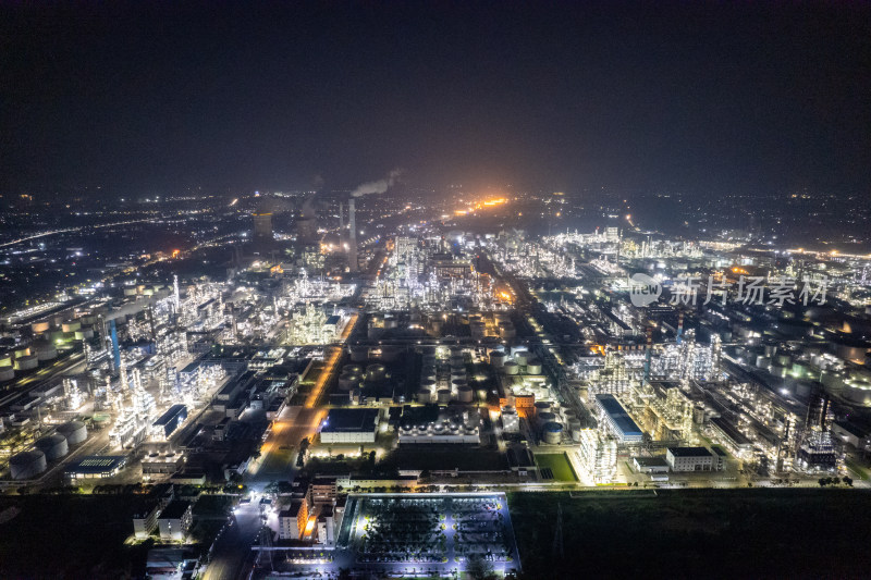 中国石化茂名石化夜景航拍图