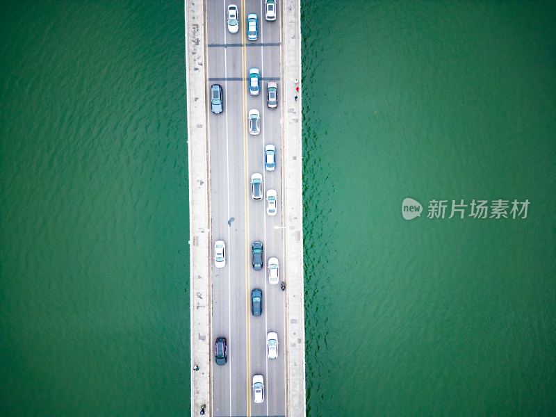 湖南长沙橘子洲大桥交通航拍图