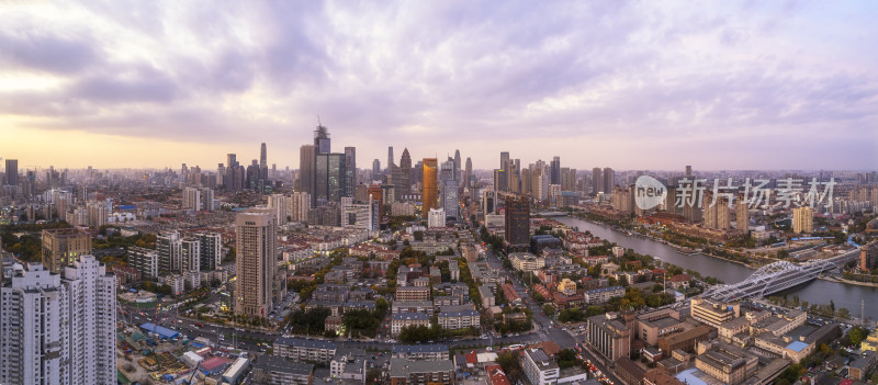 天津海河风景线小白楼商圈城市建筑日落风光