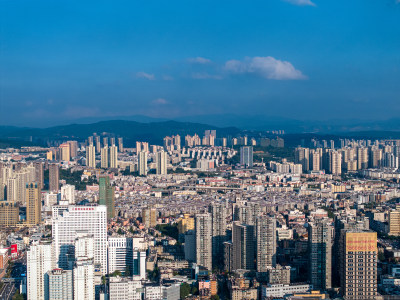 云南昆明城市蓝天白云风景建筑航拍