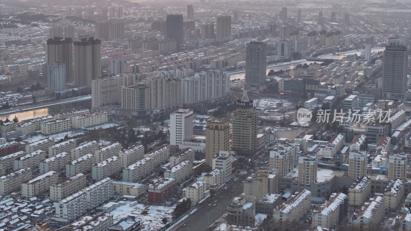 航拍威海市文登区昆嵛大酒店城市冬季雪景