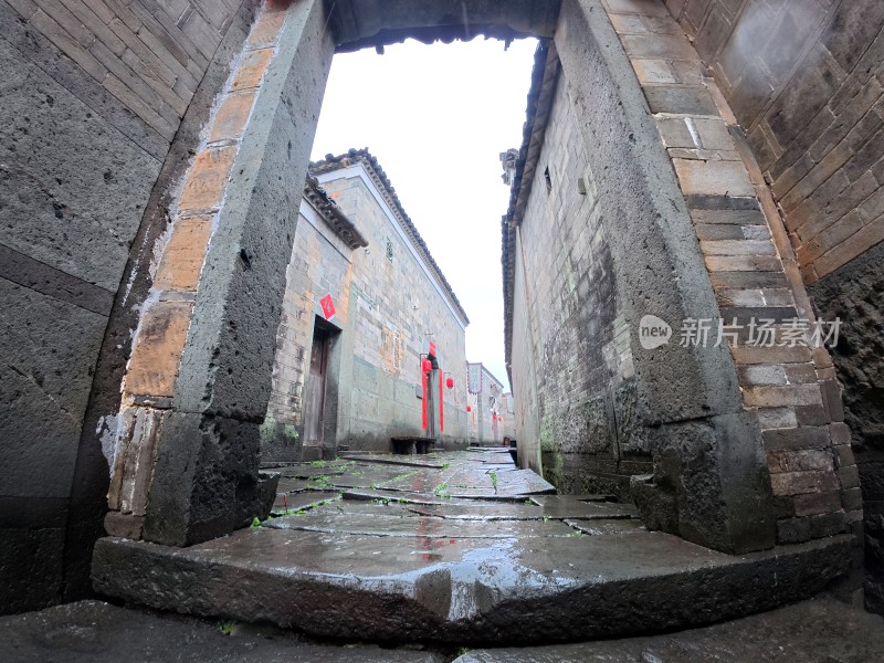 雨中竹桥古村