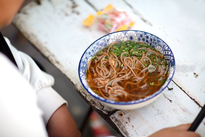 一碗正宗的饸烙面