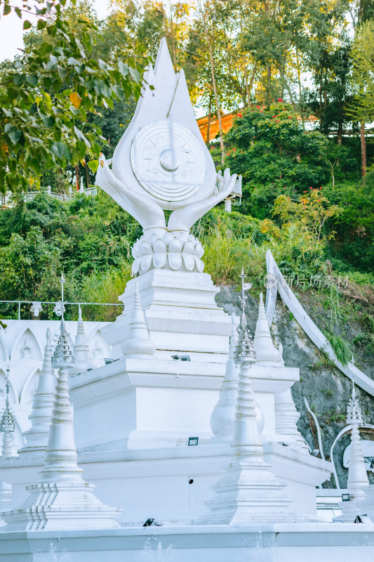 芒市金塔银塔宗教景观