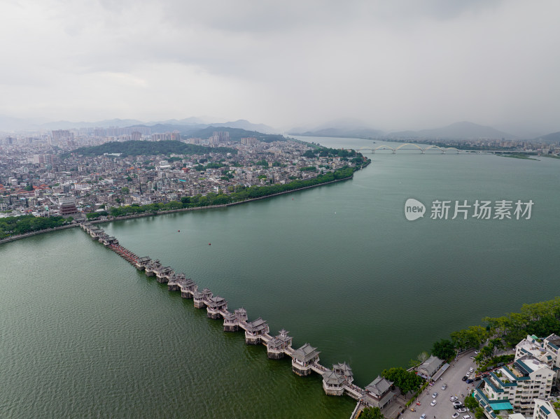 航拍夏季白天广东潮州韩江广济桥风光