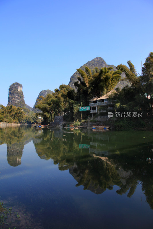 广西省桂林市阳朔县漓江山水风光