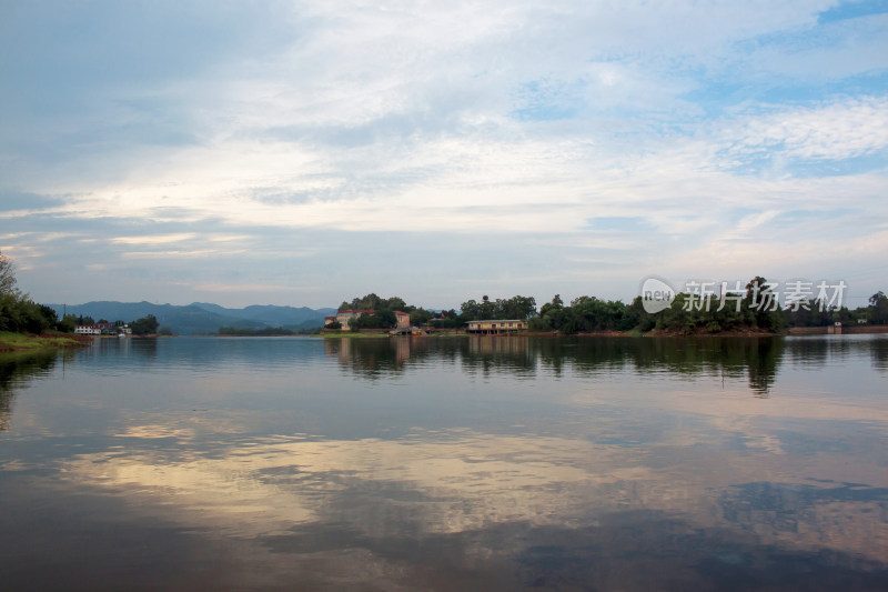 风景湖泊天空三岔湖