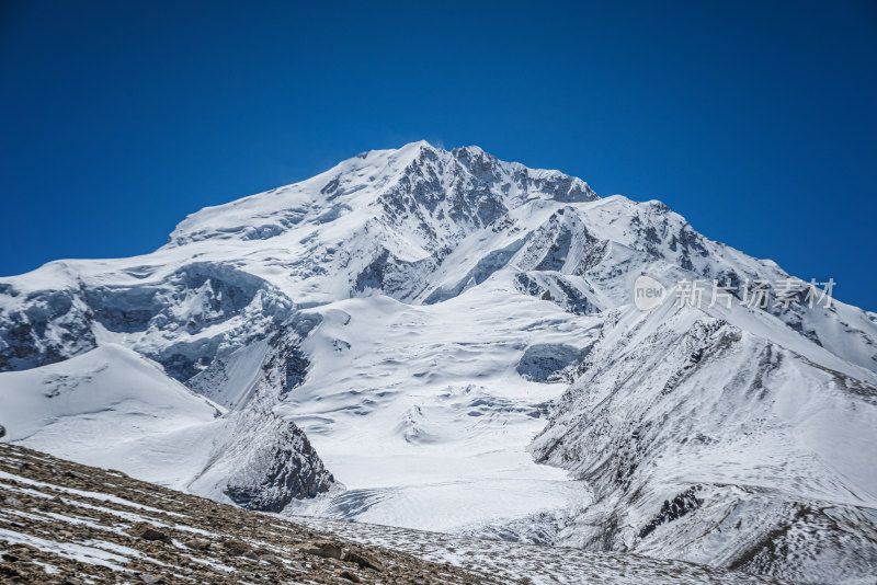 希夏邦马雪山特写