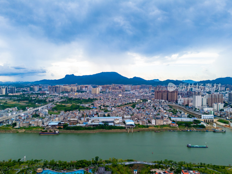 广西贵港城市大景航拍图