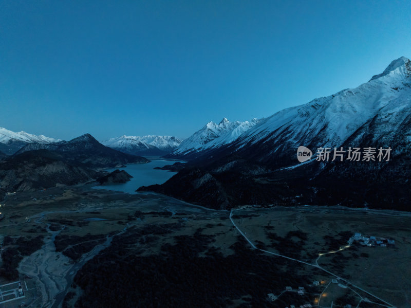 西藏昌都然乌湖来古雪山冰湖高空航拍