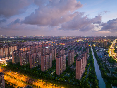 航拍上海傍晚时分城市风光