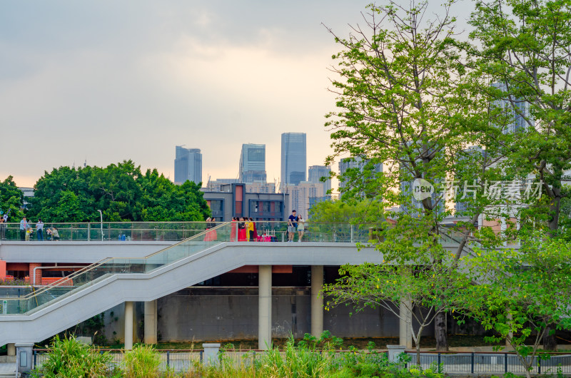 福建福州闽江沿岸的城市夕阳风光