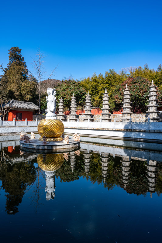 山东泰安普照寺景观景点