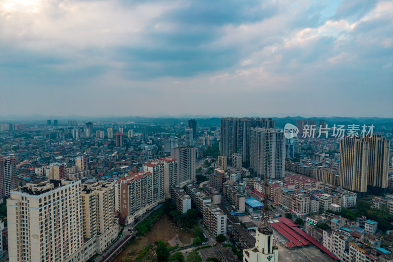 广西钦州城市高楼建筑航拍摄影图