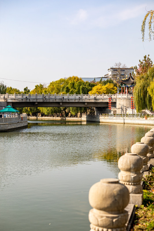 济宁老运河古运河城市河流景观城市建筑倒影