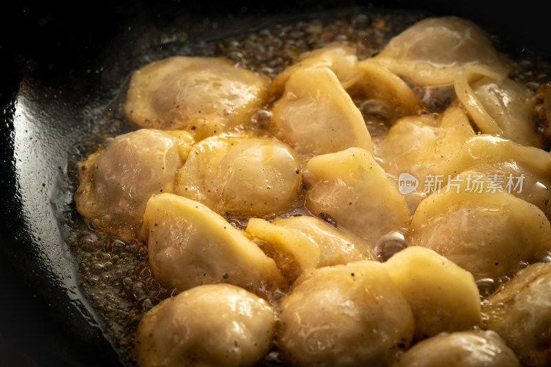 特色中餐生煎速冻三鲜水饺