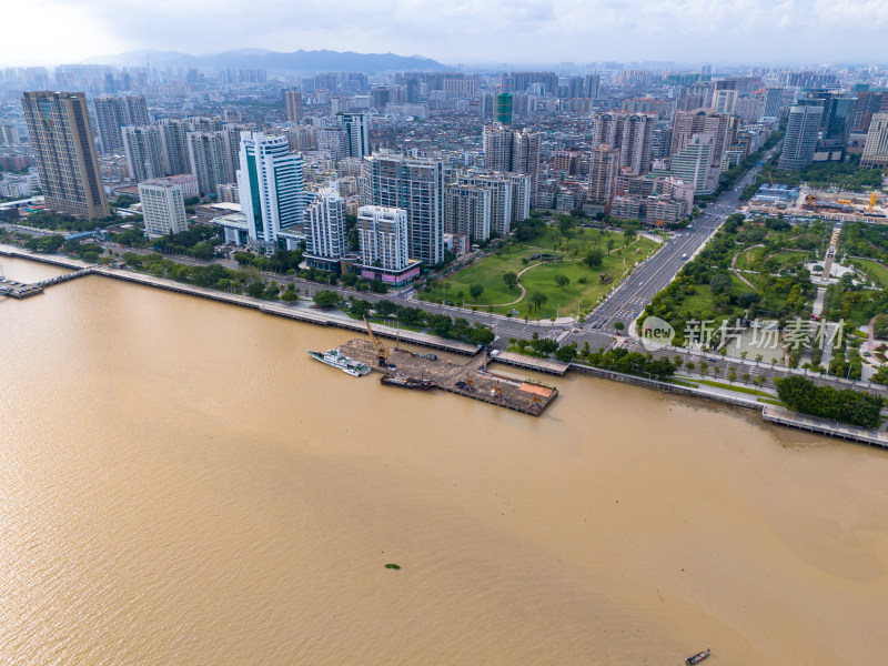 广东汕头城市建设河流航拍图