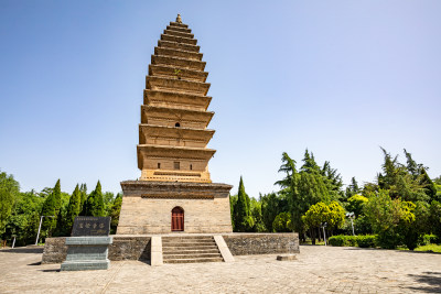 河南三门峡陕州公园宝轮寺塔建筑景观