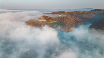 航拍视角山川云雾自然风景