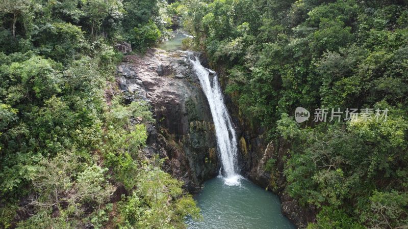 广东东莞：银瓶山森林公园清溪景区瀑布