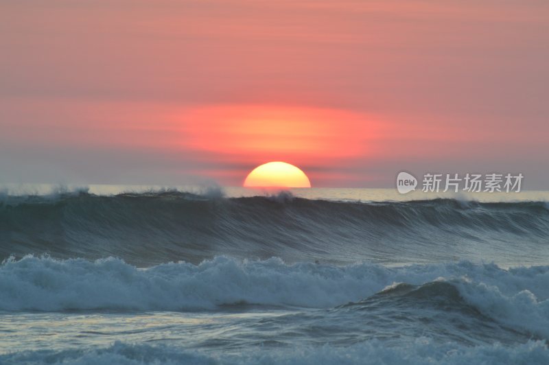 海上日出