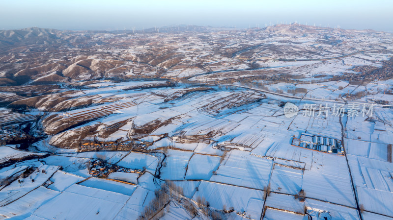 冬季大雪覆盖大地农田航拍