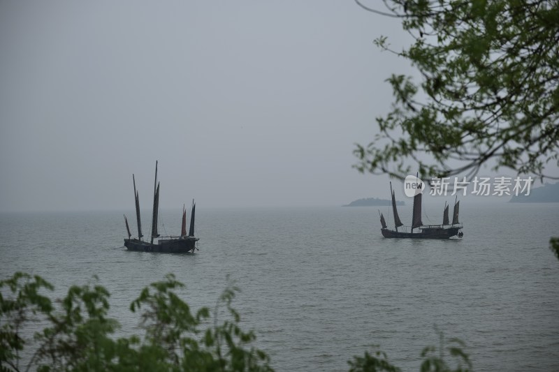 无锡太湖上的古代帆船