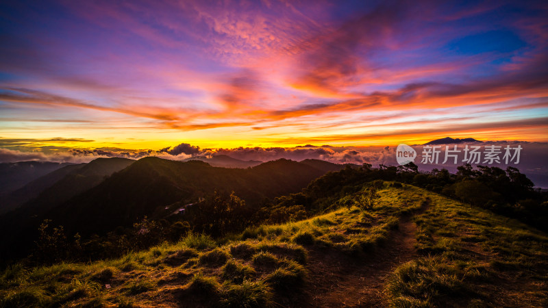 印尼火山云海