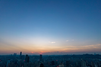 贵阳城市夜幕降临城市风光航拍摄影图