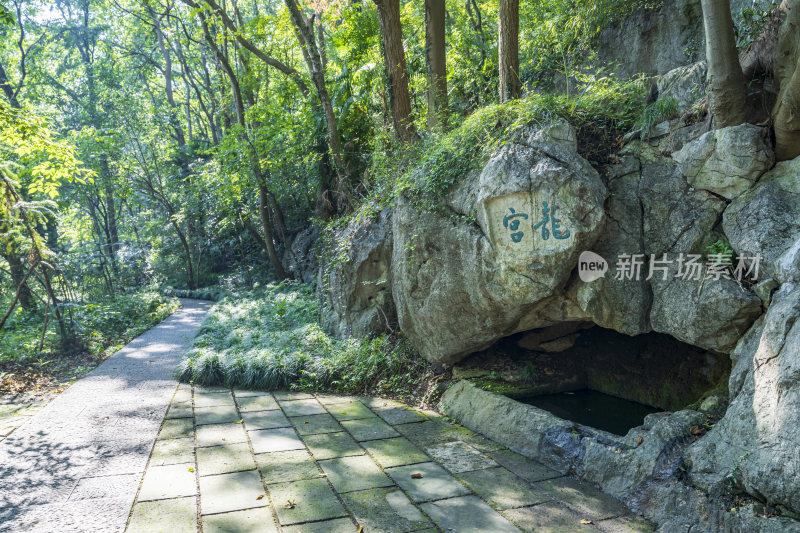 杭州吴山龙宫风景