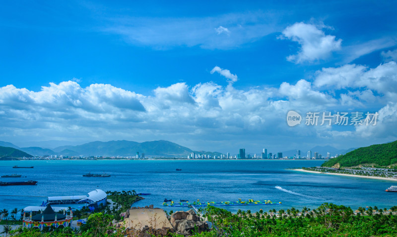 越南芽庄珍珠岛游乐园海岸线海景风光