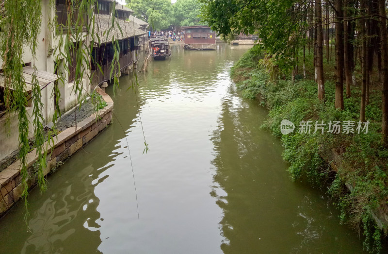 江南水乡河道沿岸风景